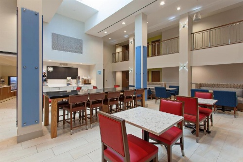 Holiday Inn Express West Los Angeles-Santa Monica, an IHG Hotel image 10