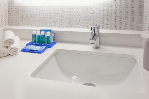 Holiday Inn Express West Los Angeles-Santa Monica, an IHG Hotel image 26