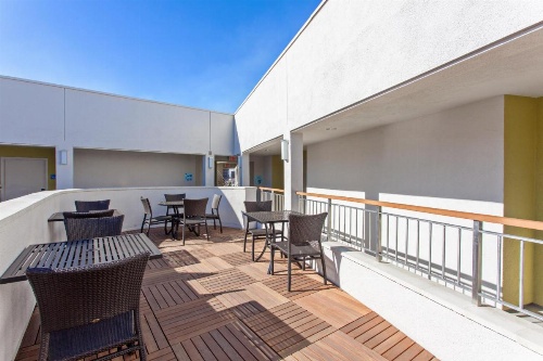 Holiday Inn Express West Los Angeles-Santa Monica, an IHG Hotel image 8